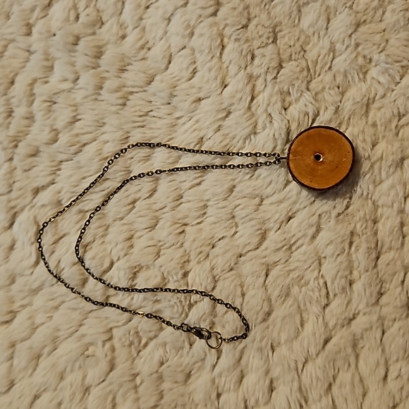 #0080 Wood pendant necklace - Picture 1 of 5